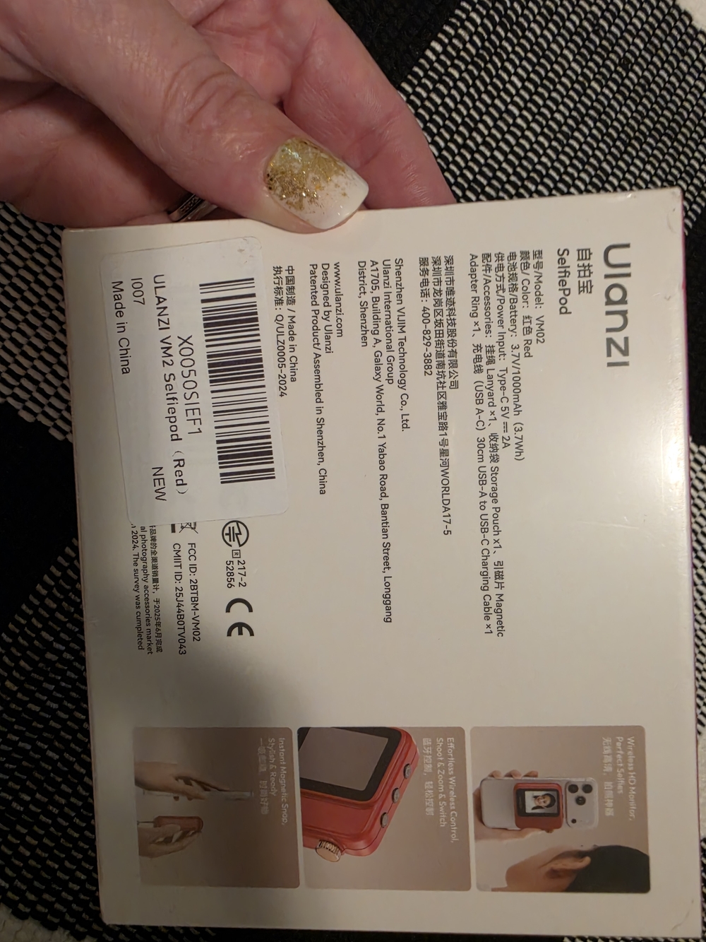Red SelfiePod VM02 - Compact Digital Camera Accessory - Picture 3 of 6